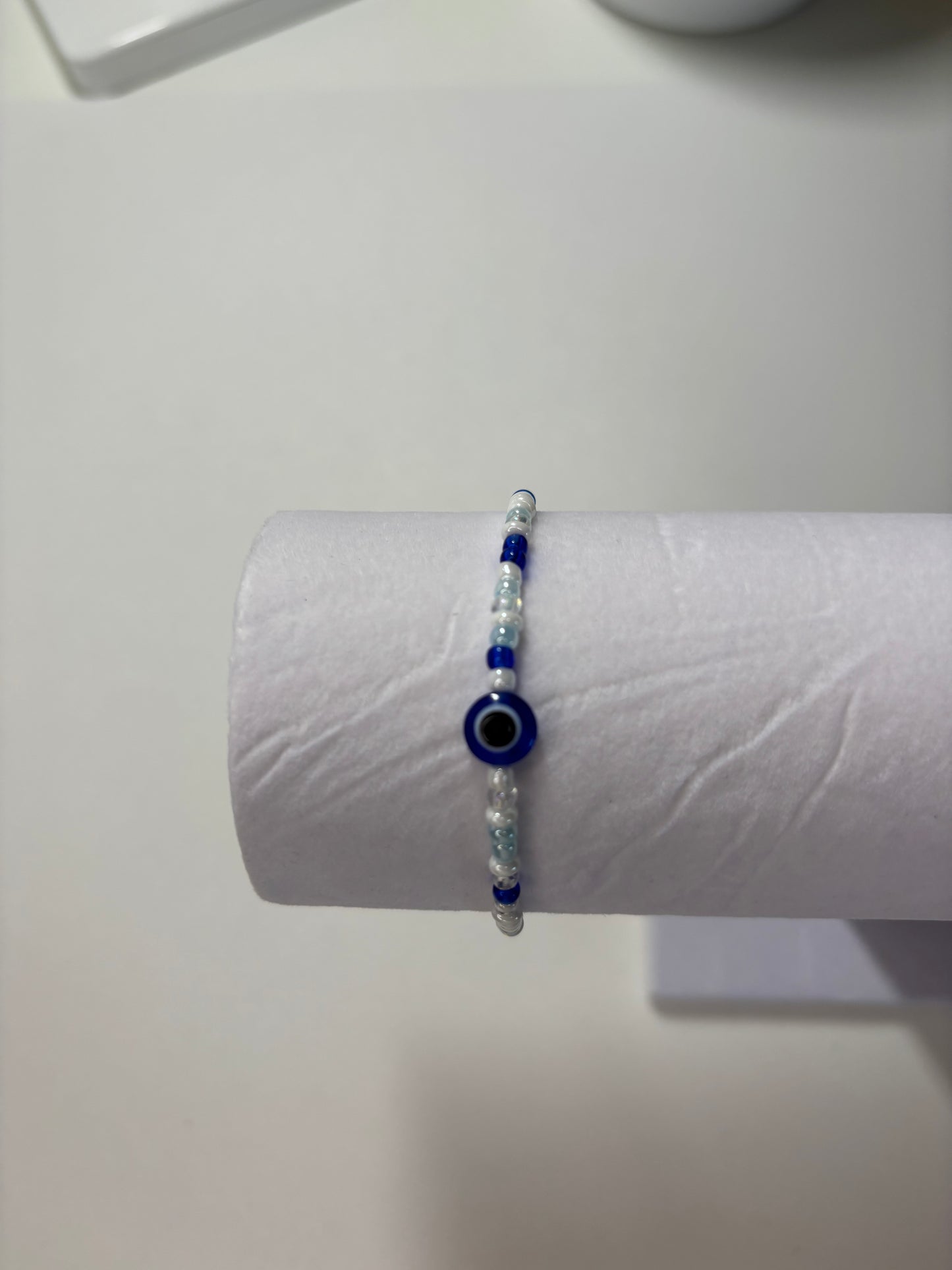 Blauw armbandje met oogje